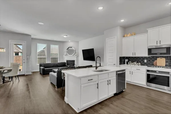 $2,500 | 1404 Arrowwood Drive, Aubrey, TX 76227