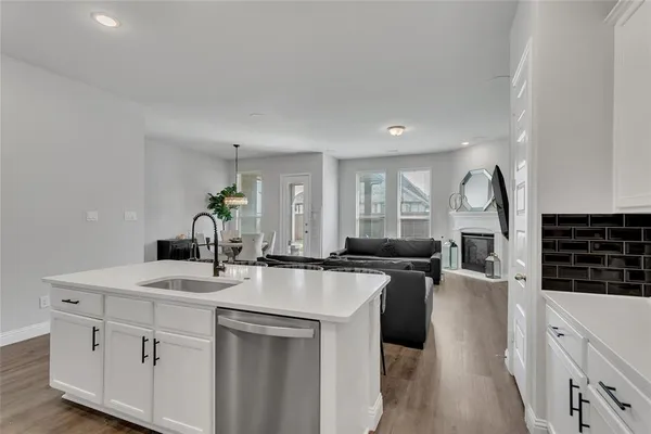 $2,500 | 1404 Arrowwood Drive, Aubrey, TX 76227