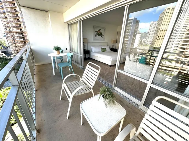 $720,000 | 1777 Ala Moana Boulevard, Unit 923, Honolulu, HI 96815