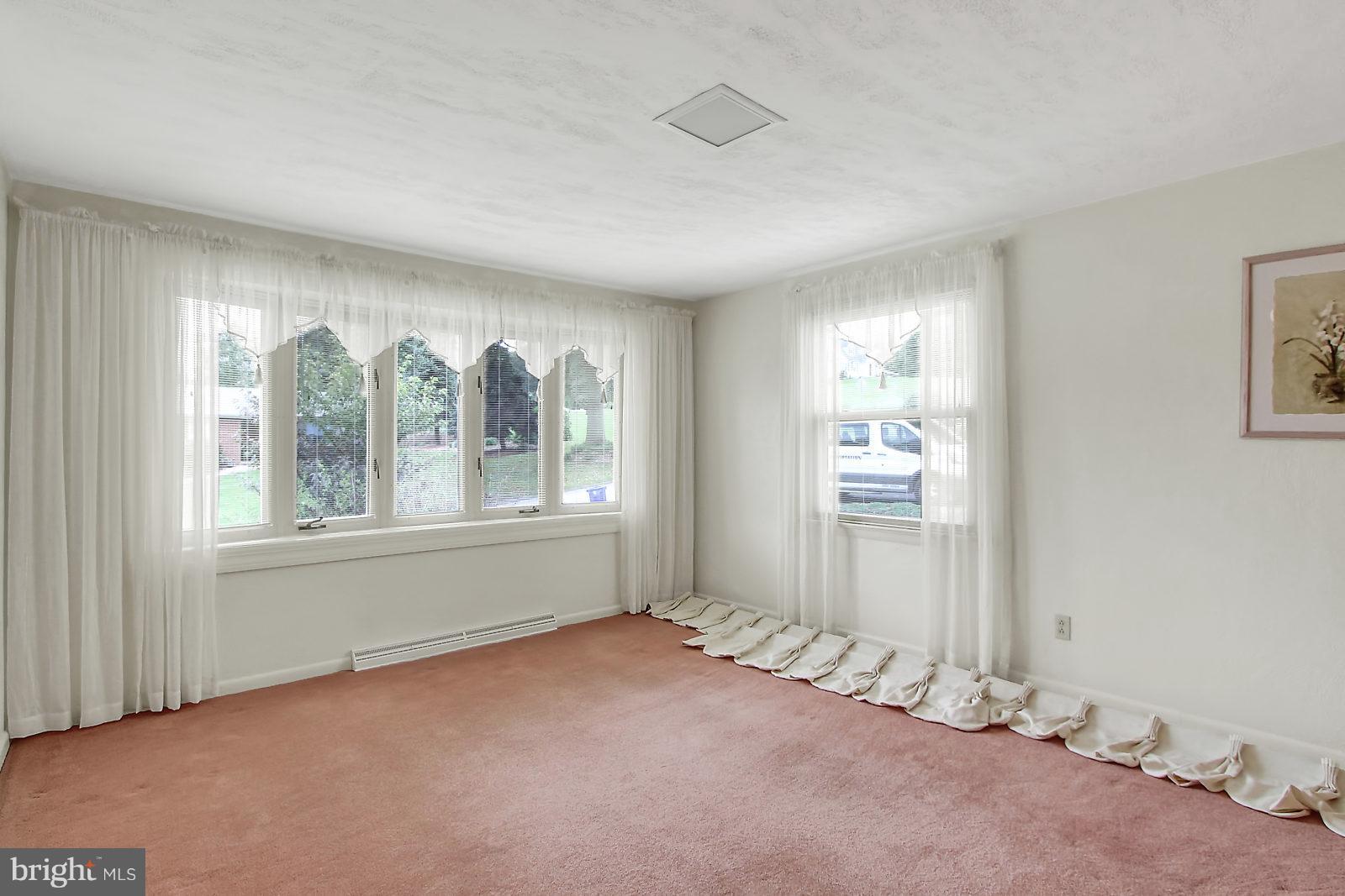2657 Vireo Road York, PA 17403 - Photo 2 of 26