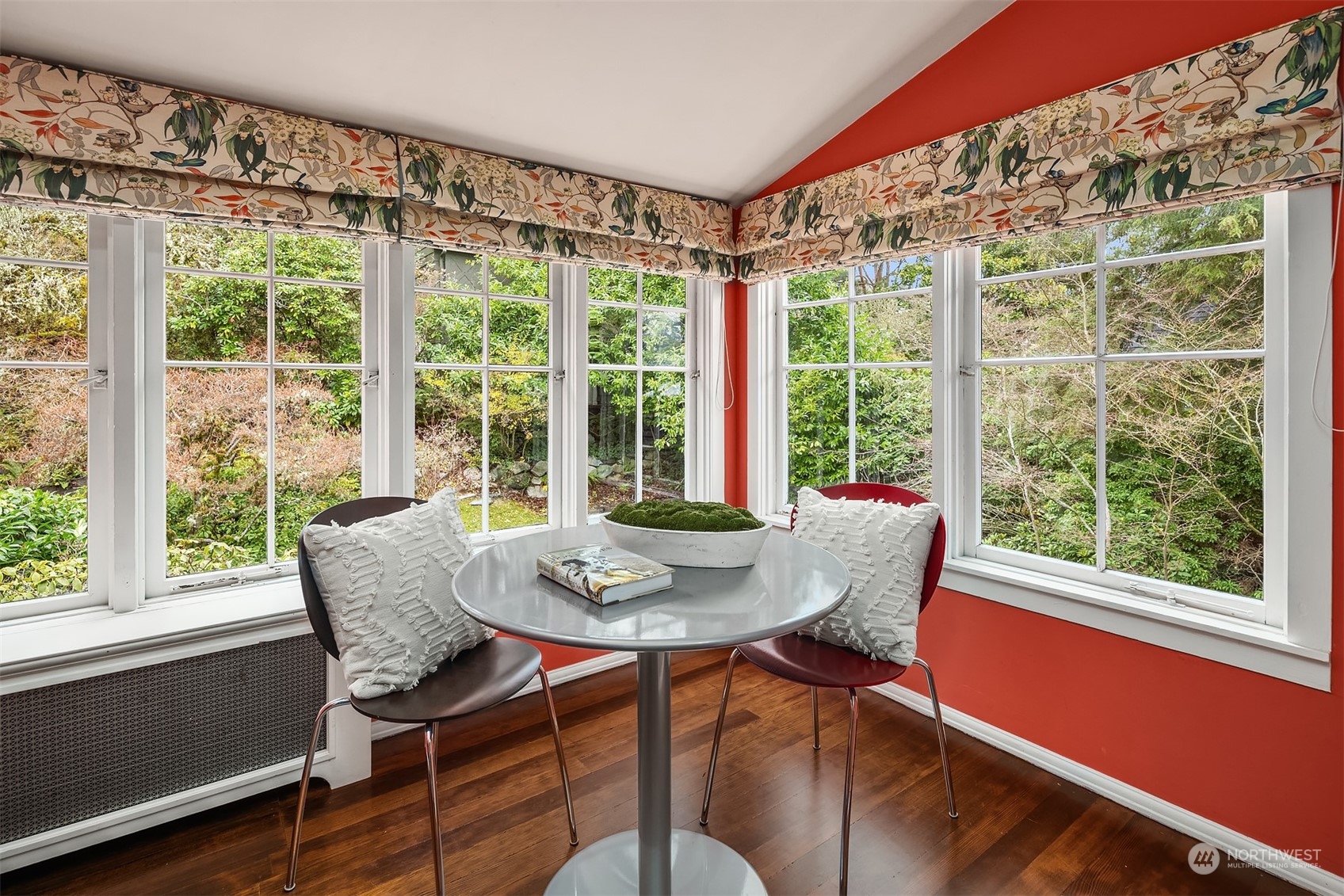 3802 East John Street Seattle, WA 98112 - Photo 26 of 36