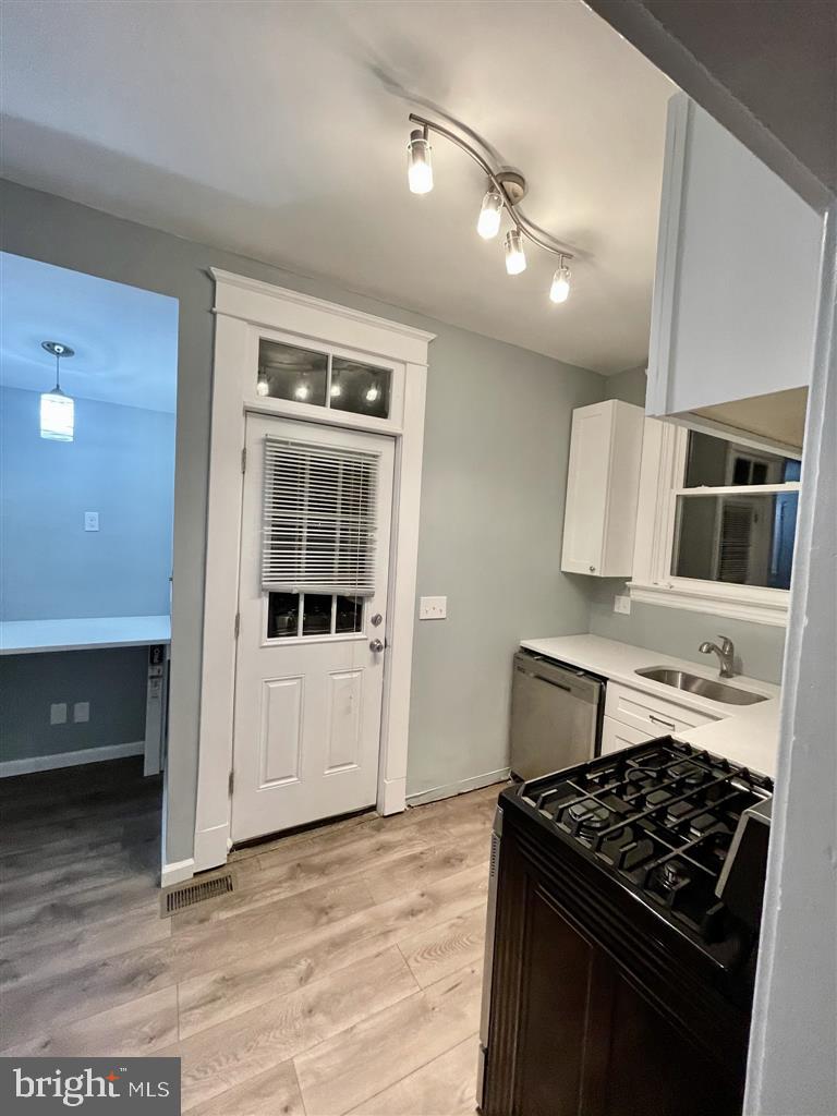 643 North Bend Road Baltimore, MD 21229 - Photo 9 of 29