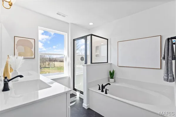 $297,900 | 2 Sterling At River Bluffs Manors, Florissant, MO 63031
