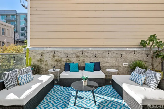 $995,000 | 11 Franklin Street, Unit 206, San Francisco, CA 94102