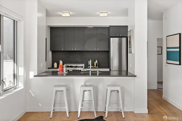 $995,000 | 11 Franklin Street, Unit 206, San Francisco, CA 94102