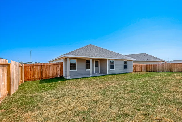 $2,300 | 6108 Ryon Falls Drive, Rosenberg, TX 77469