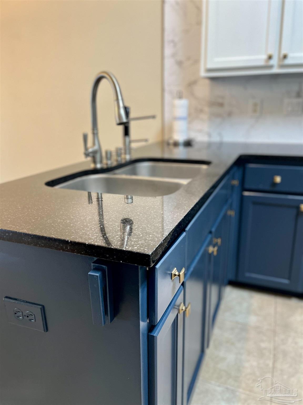 5975 Ridgeview Drive Milton, FL 32570 - Photo 10 of 42