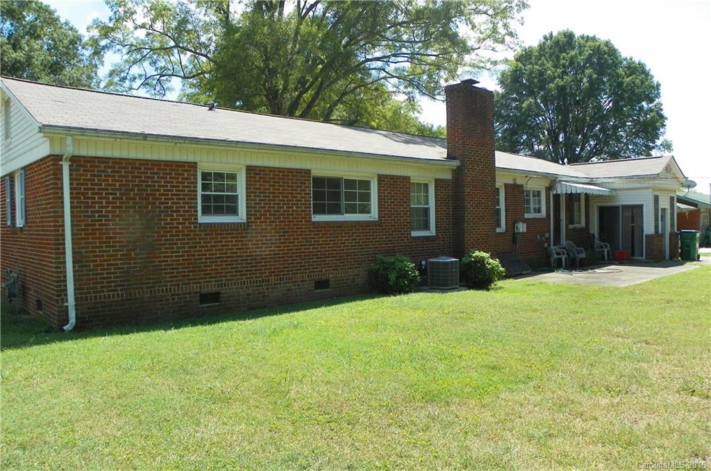 5431 Elizabeth Road Charlotte, NC 28269 - Photo 4 of 12