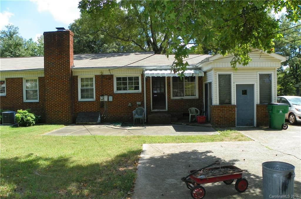 5431 Elizabeth Road Charlotte, NC 28269 - Photo 5 of 12