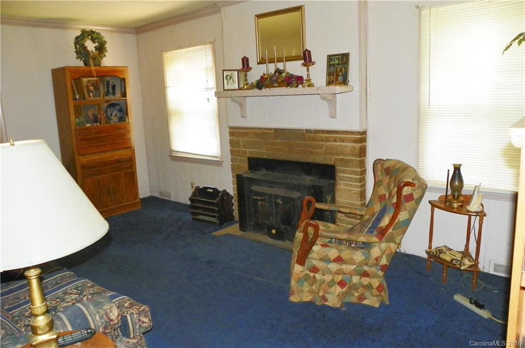 5431 Elizabeth Road Charlotte, NC 28269 - Photo 9 of 12