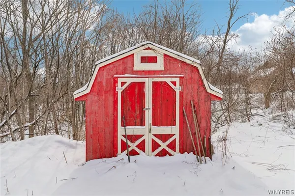 $490,000 | 403 North Main Street, Holland, NY 14080