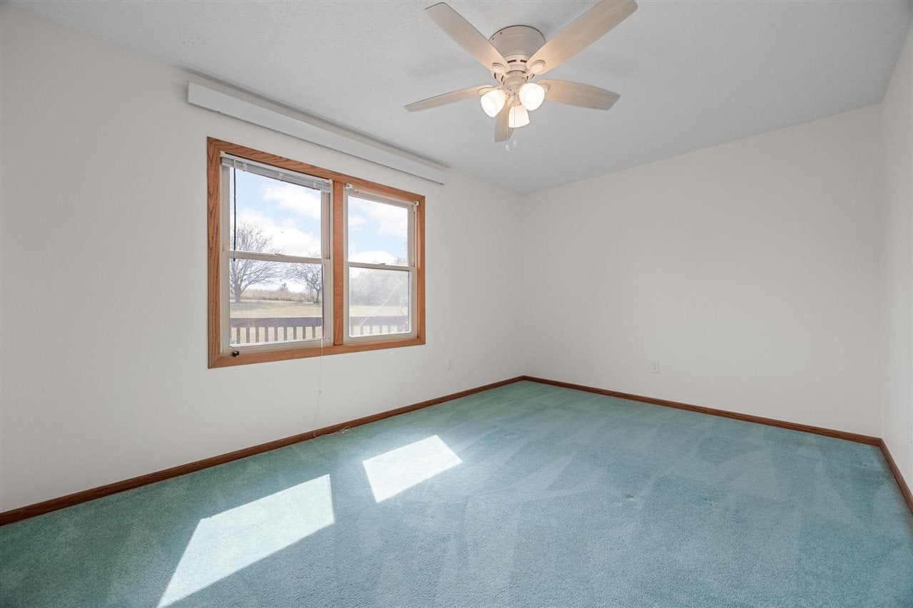 2307 Quincy Road Northeast Solon, IA 52333 - Photo 20 of 72 Gallery Image 20
