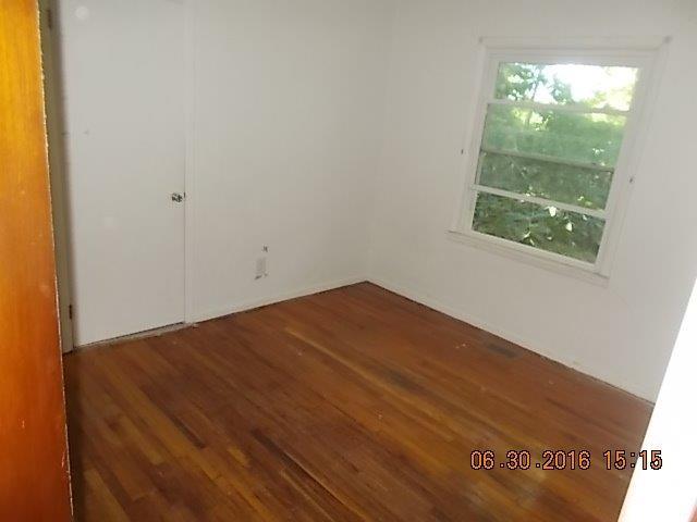 522 Bennett Hill Road Red Boiling Springs, TN 37150 - Photo 22 of 23 a view of empty room with window