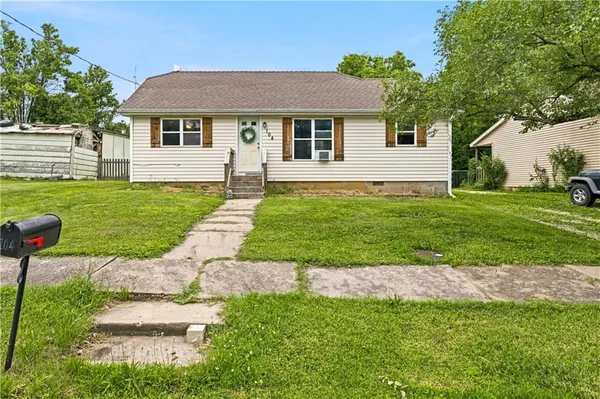 $155,000 | 104 West 4th Street, Freeman, MO 64746