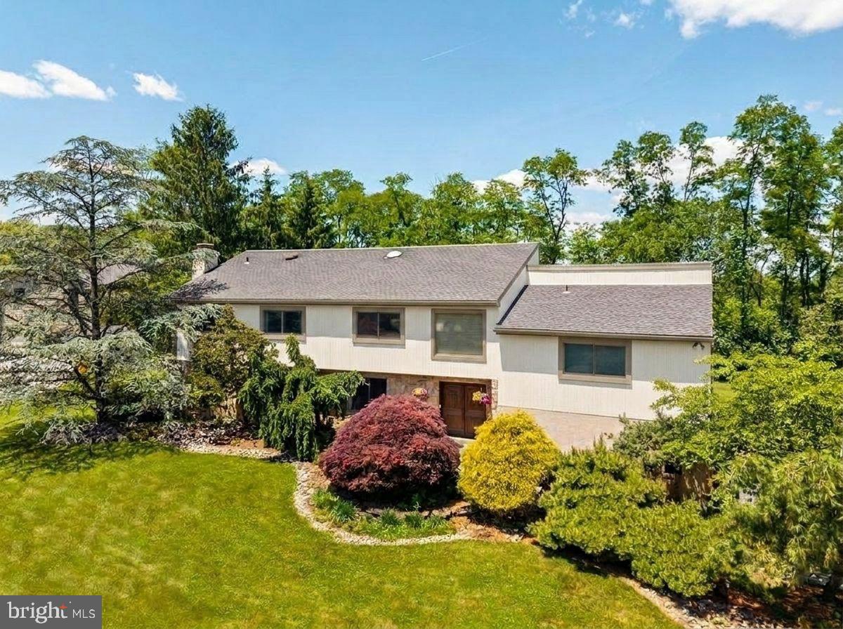 780 Panorama Road Villanova, PA 19085 - Photo 2 of 42 Exterior color has been virtually changed