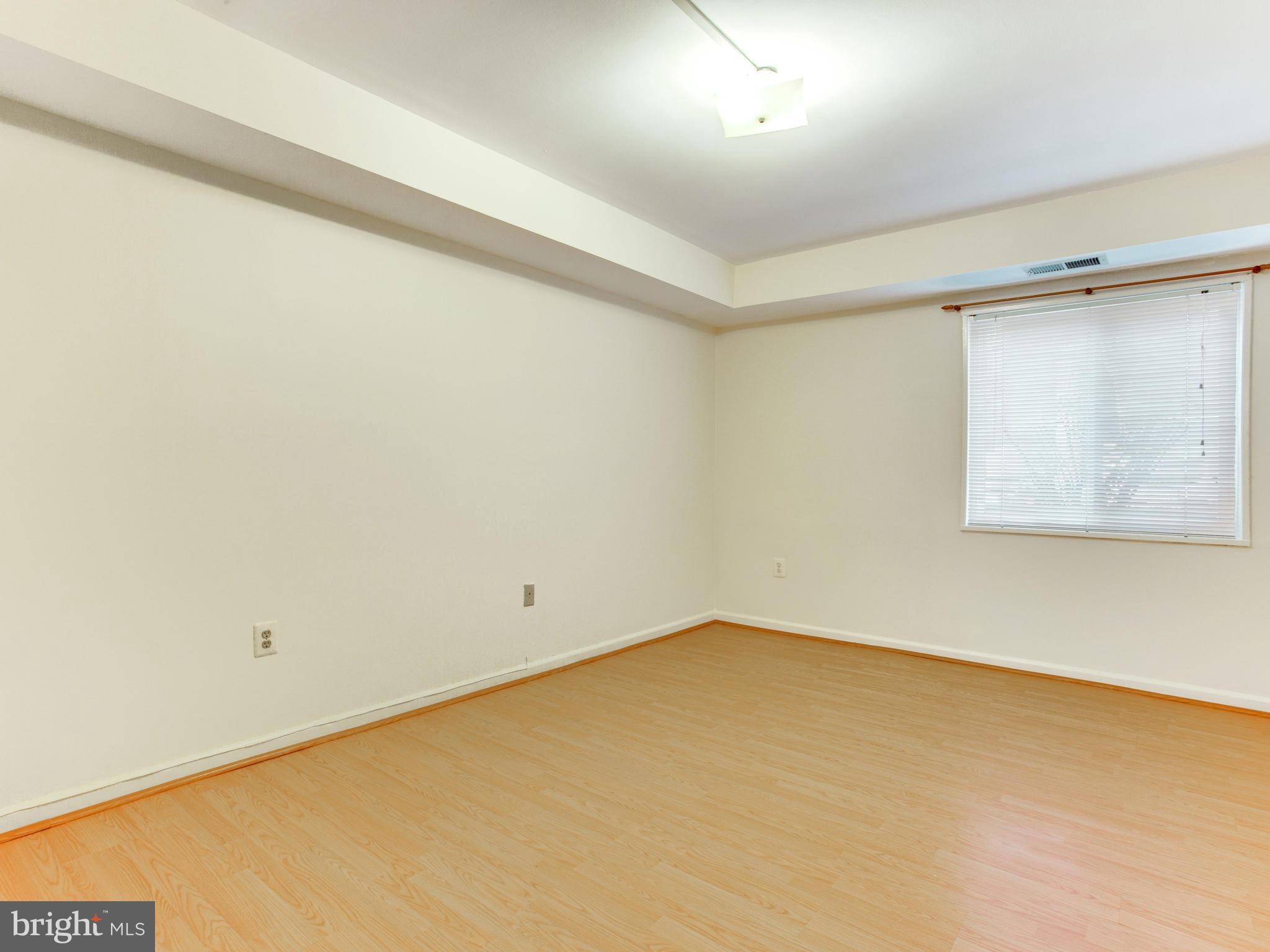 1523 Northgate Square, Unit 1B Reston, VA 20190 - Photo 15 of 30 Bedroom