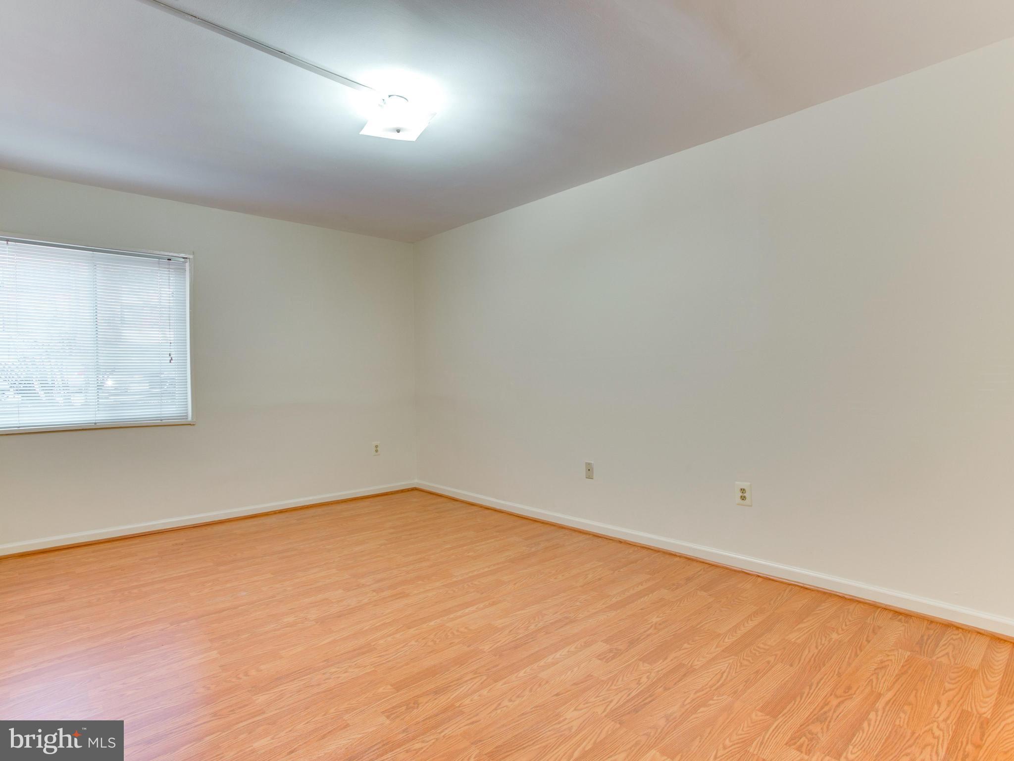 1523 Northgate Square, Unit 1B Reston, VA 20190 - Photo 18 of 30 Bedroom