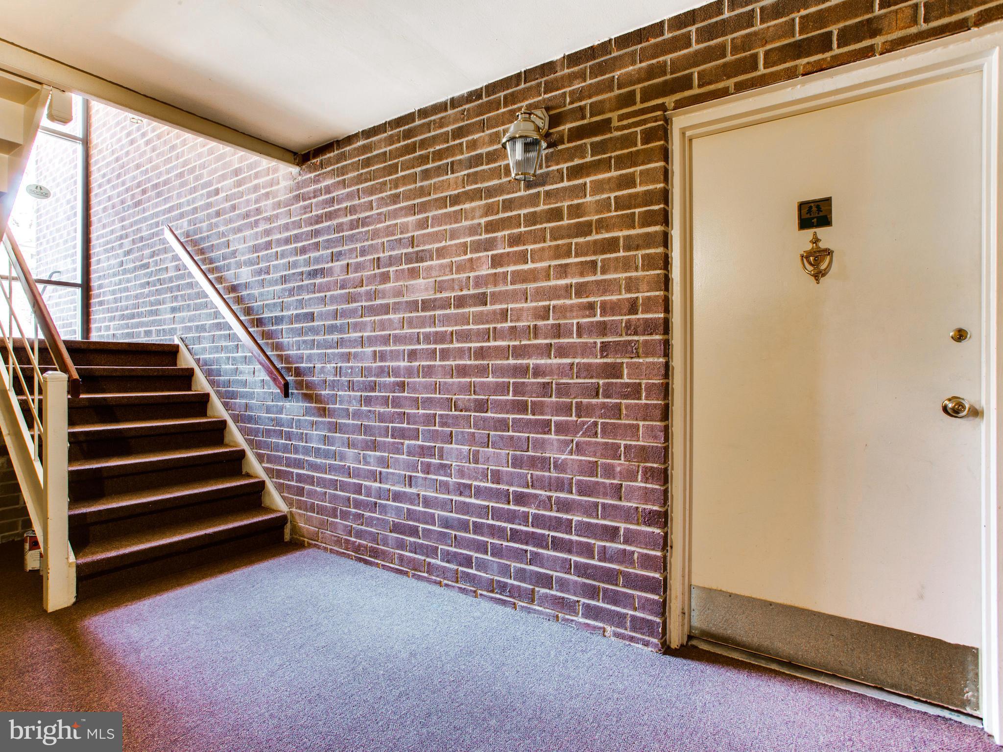 1523 Northgate Square, Unit 1B Reston, VA 20190 - Photo 3 of 30 Entrance
