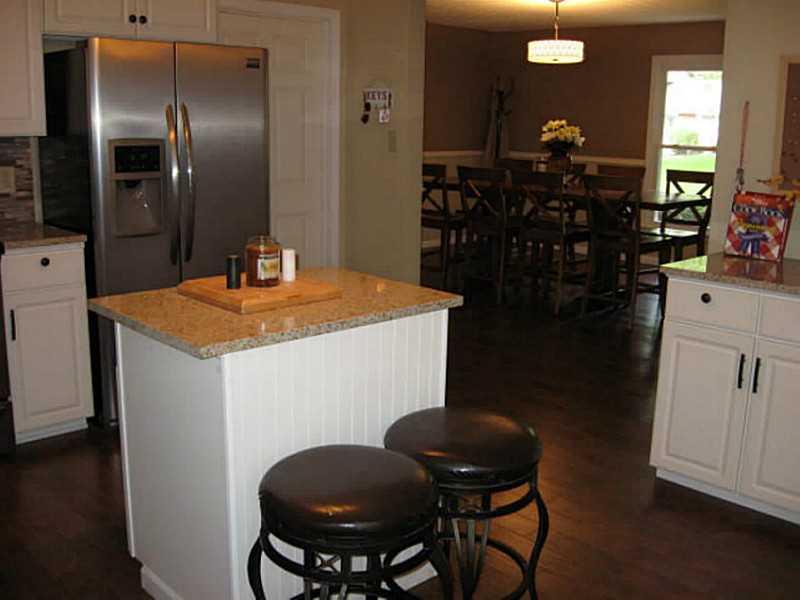 532 Ridgeview Lane Columbus, IN 47201 - Photo 14 of 24 Gallery Image 14