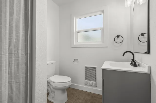 $425,000 | 1621-1623 Magnolia Avenue, Redding, CA 96001