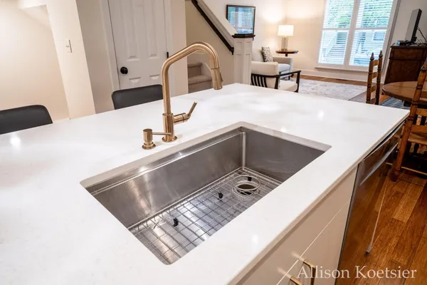 $530,000 | 918 Blodgett Street Southeast, Grand Rapids, MI 49506