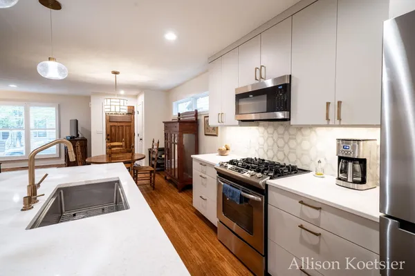 $530,000 | 918 Blodgett Street Southeast, Grand Rapids, MI 49506