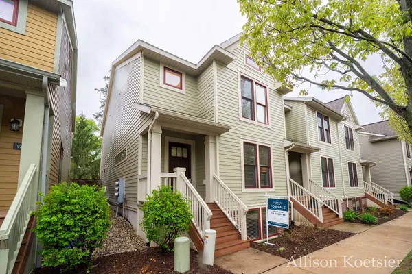 $530,000 | 918 Blodgett Street Southeast, Grand Rapids, MI 49506