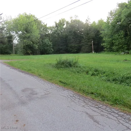 $111,000 | Goodland Street Southeast, Waynesburg, OH 44688