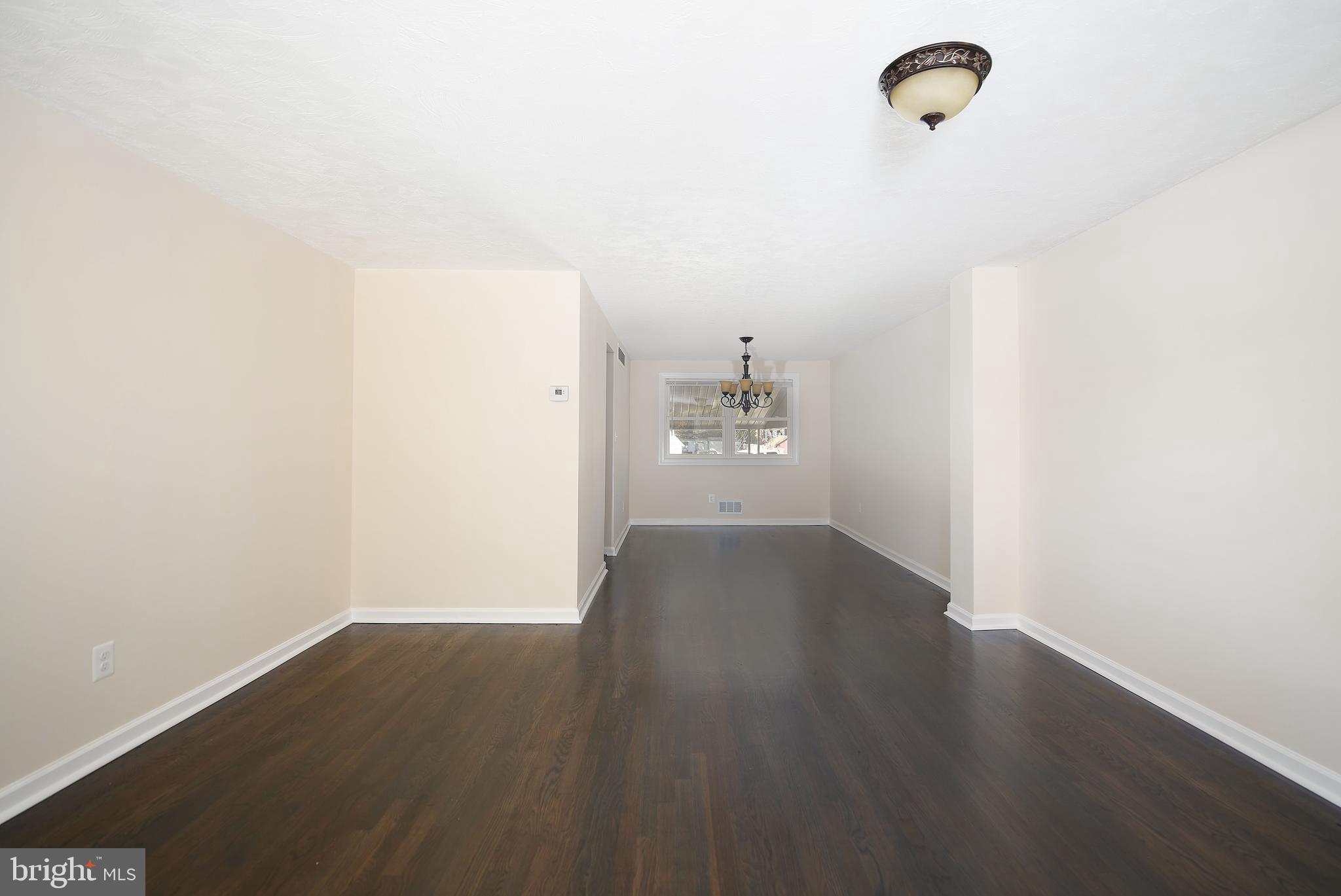 1038 Middleborough Road Baltimore, MD 21221 - Photo 9 of 39 Living Room