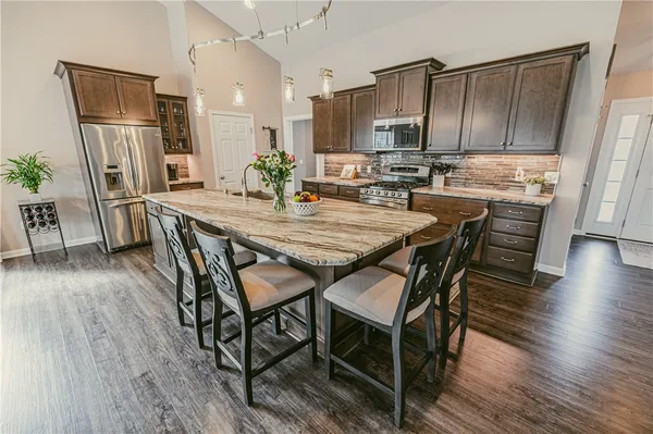 $379,900 | 289 Avery Park Lane, Greece, NY 14612