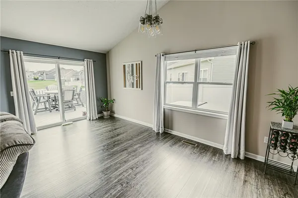$379,900 | 289 Avery Park Lane, Greece, NY 14612