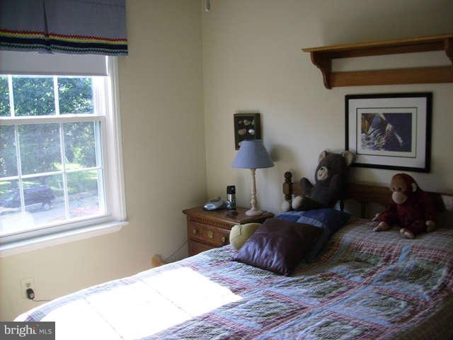 2502 Ebony Road Baltimore, MD 21234 - Photo 6 of 18 Bedroom