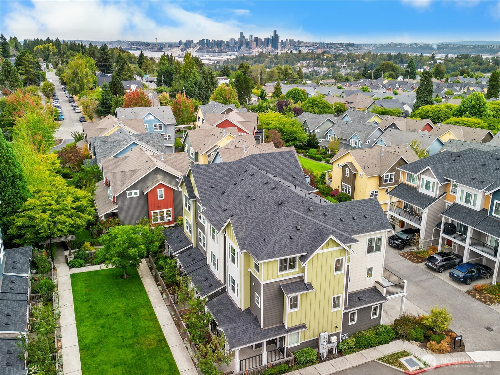 3280 Southwest Graham Street, Unit 601 Seattle, WA 98126 - Photo 3 of 34