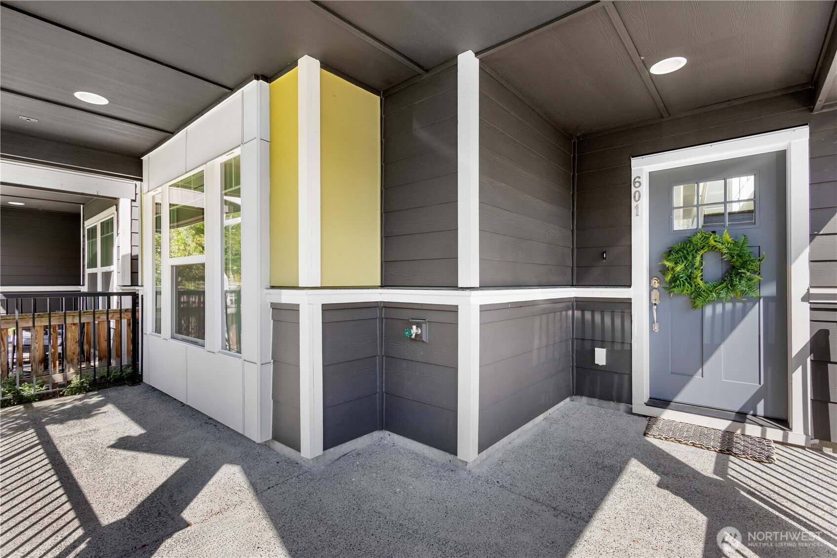 3280 Southwest Graham Street, Unit 601 Seattle, WA 98126 - Photo 5 of 34