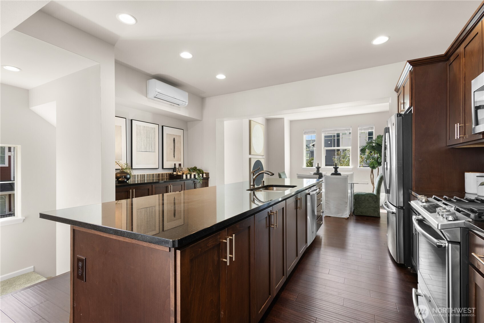 3280 Southwest Graham Street, Unit 601 Seattle, WA 98126 - Photo 10 of 34