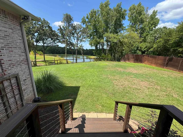 a view of entryway with a front door