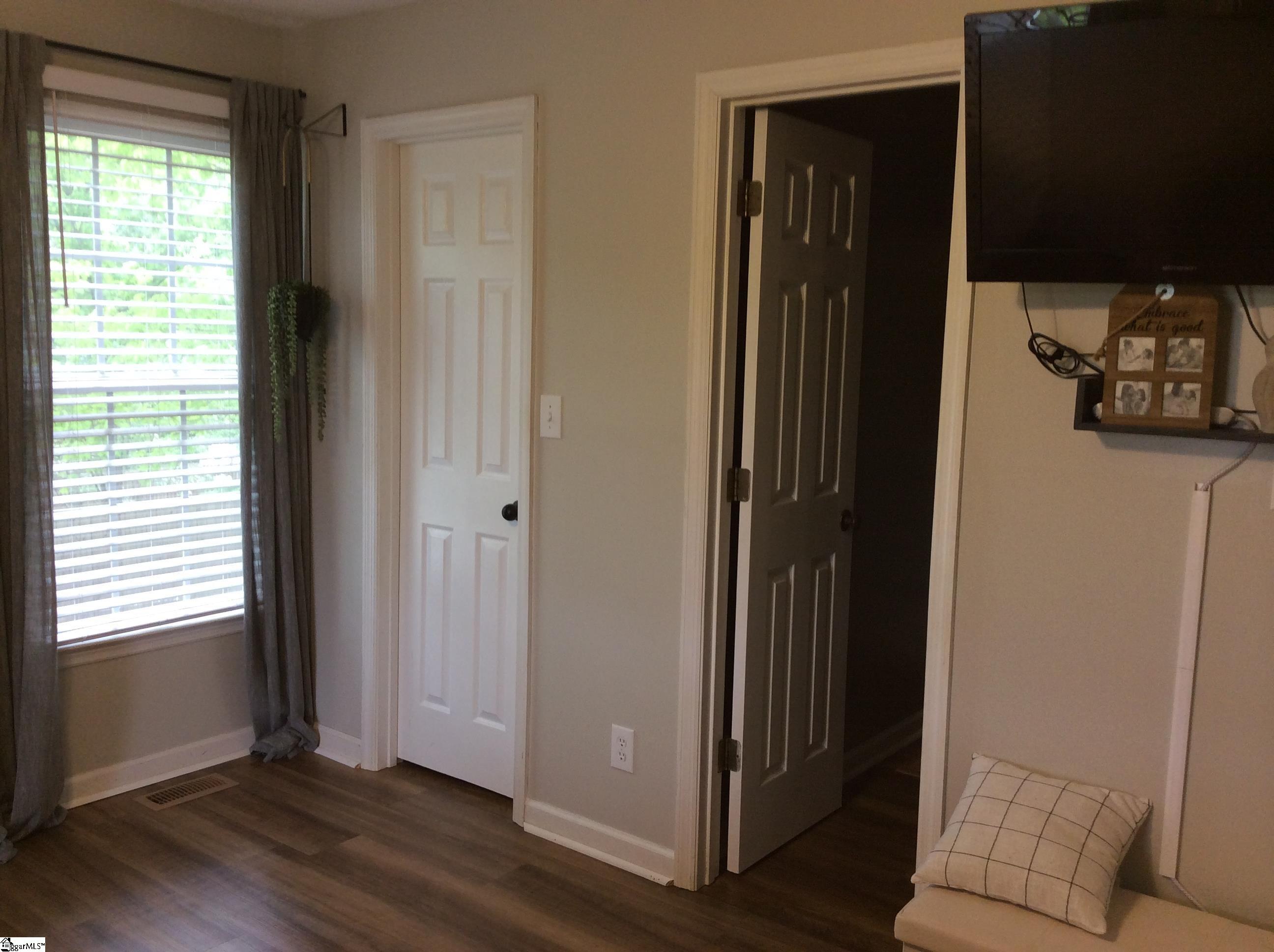 311 Double Bridge Road Boiling Springs, SC 29316 - Photo 9 of 30