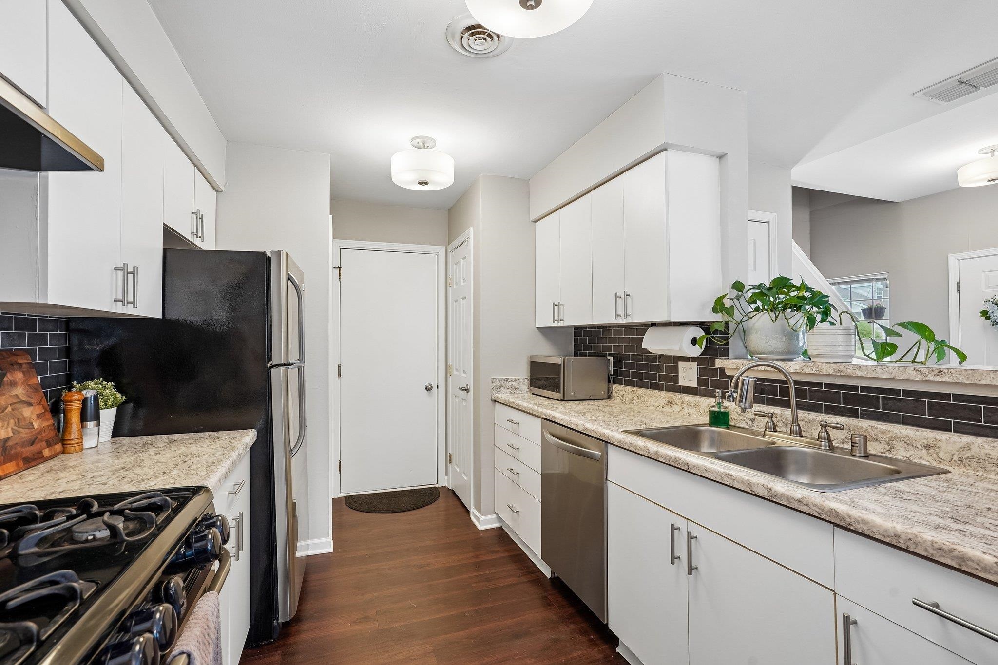 2941 Holborn Circle Madison, WI 53718 - Photo 13 of 37
