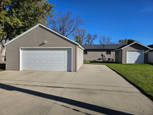 $265,000 | 417 9th Street North, Breckenridge, MN 56520