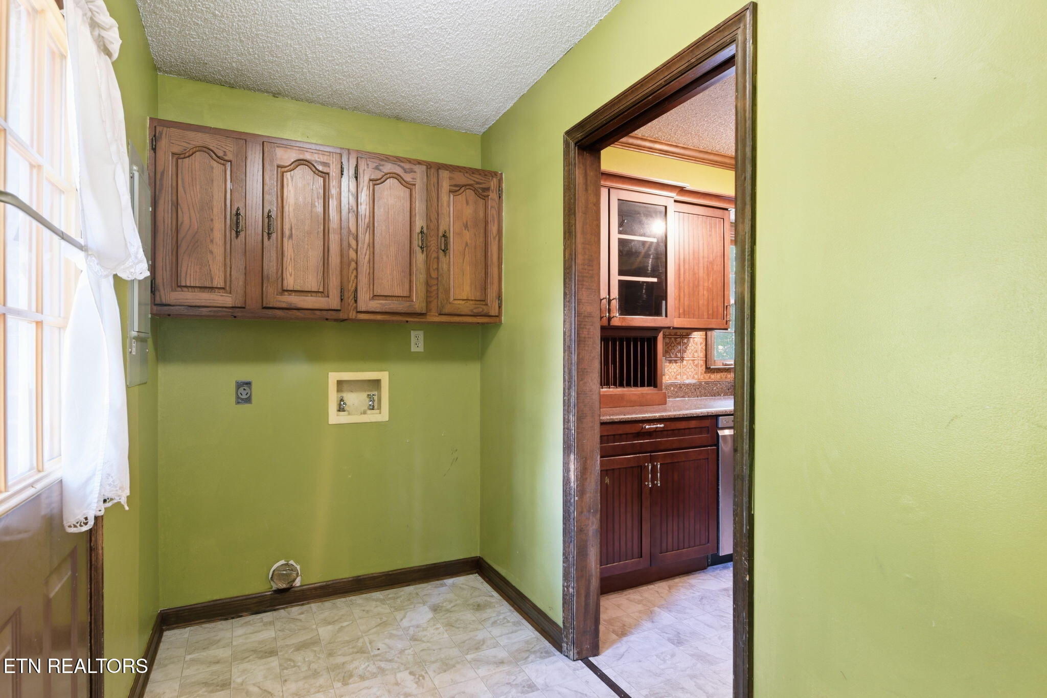 135 Claremont Road Oak Ridge, TN 37830 - Photo 16 of 49 21-web-or-mls-DSC_1226