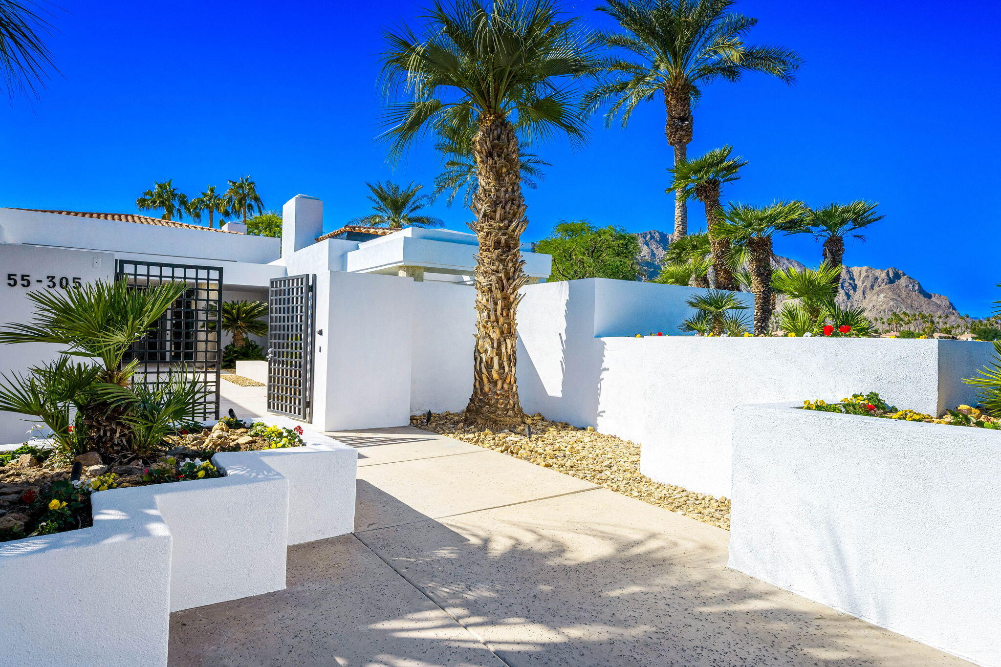 55305 Pebble Beach La Quinta, CA 92253 - Photo 5 of 65 12-web-or-mls-AH_Pebble_OPMG_1124_012