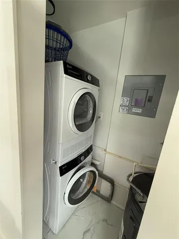 $239,900 | 2400 Northeast 9th Street, Unit 501, Fort Lauderdale, FL 33304