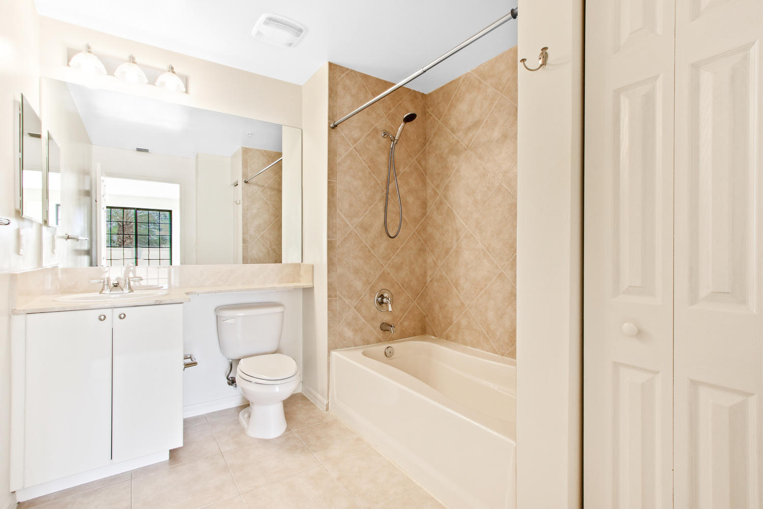 233 South Federal Highway, Unit 215 Boca Raton, FL 33432 - Photo 11 of 22 master bathroom