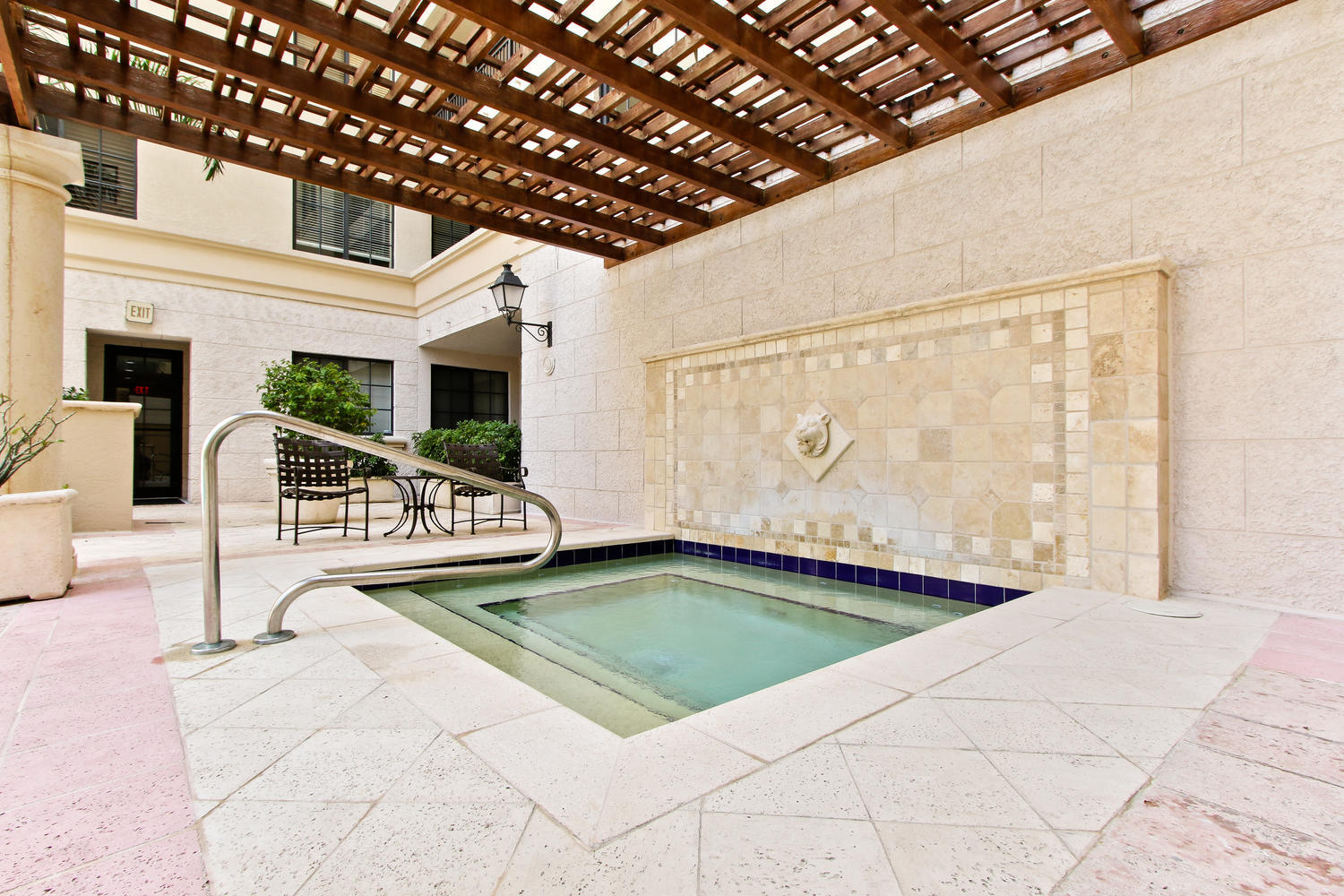 233 South Federal Highway, Unit 215 Boca Raton, FL 33432 - Photo 19 of 22 jacuzzi