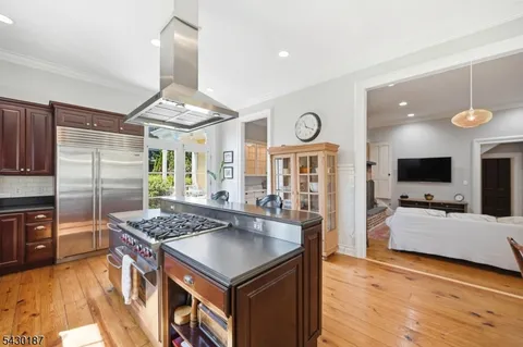$1,799,000 | 21 Franklin Place, Morristown, NJ 07960