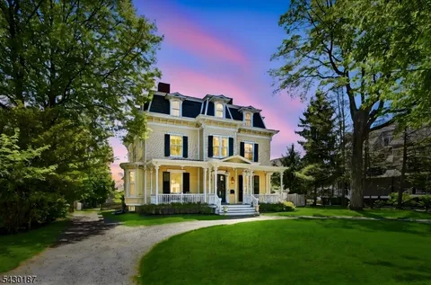 $1,799,000 | 21 Franklin Place, Morristown, NJ 07960
