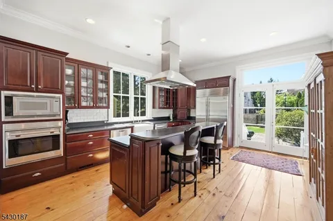 $1,799,000 | 21 Franklin Place, Morristown, NJ 07960