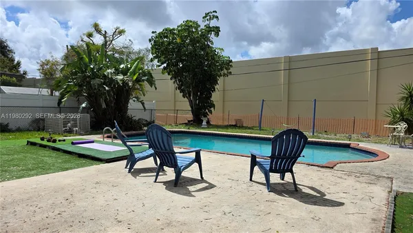 $3,200 | 2100 North 62nd Avenue, Hollywood, FL 33024