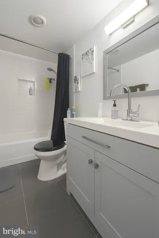 $1,900 | 5500 Holmes Run Parkway, Unit 918, Alexandria, VA 22304