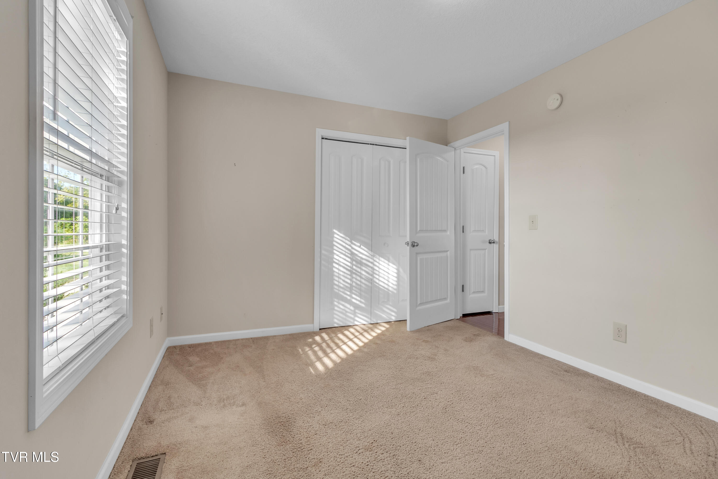 1002 Mill Springs Road Jonesborough, TN 37659 - Photo 26 of 28 IMG_3628(1)